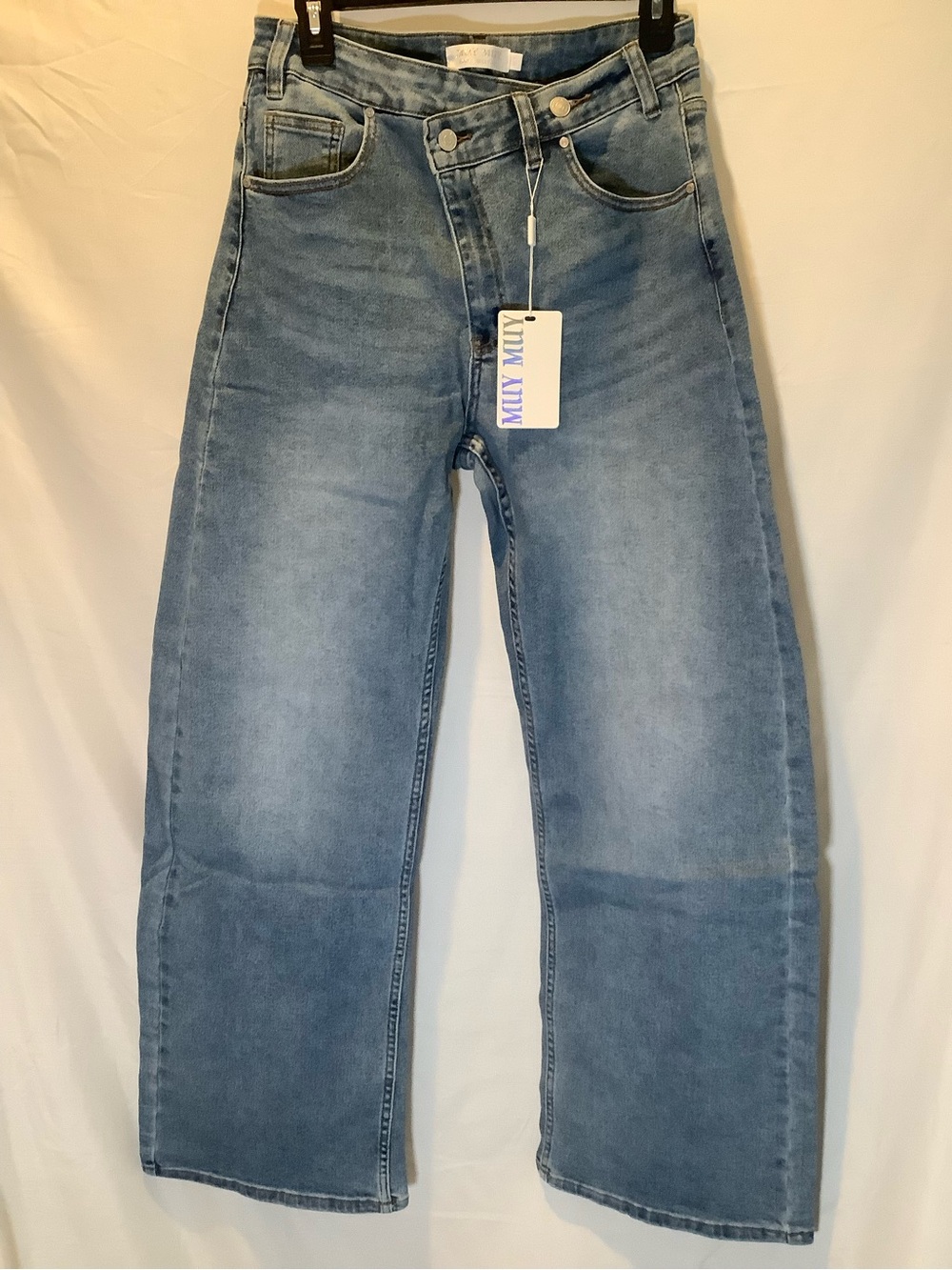 Muy Muy jeans with off center button size large